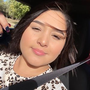 Meet your Posher, Elvira